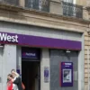 Awaria aplikacji NatWest – tysiące klientów bez dostępu do bankowości mobilnej