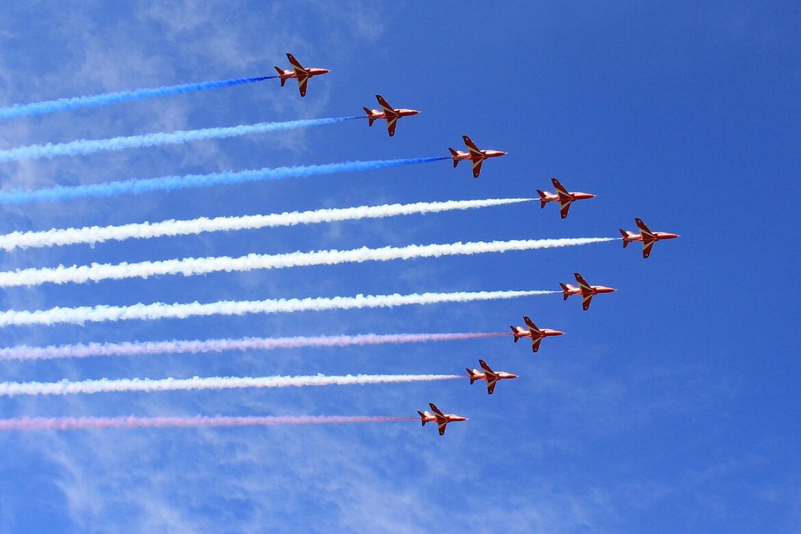 Dziś Red Arrows nad Londynem – zobacz trasę i godziny przelotu