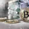 Bitcoin utrzymuje się powyżej 70 000 dolarów mimo globalnej niepewności