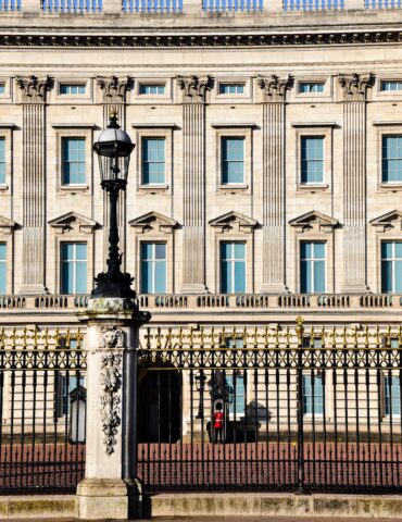 Harry i Meghan – Pałac Buckingham wyjaśnia status pary